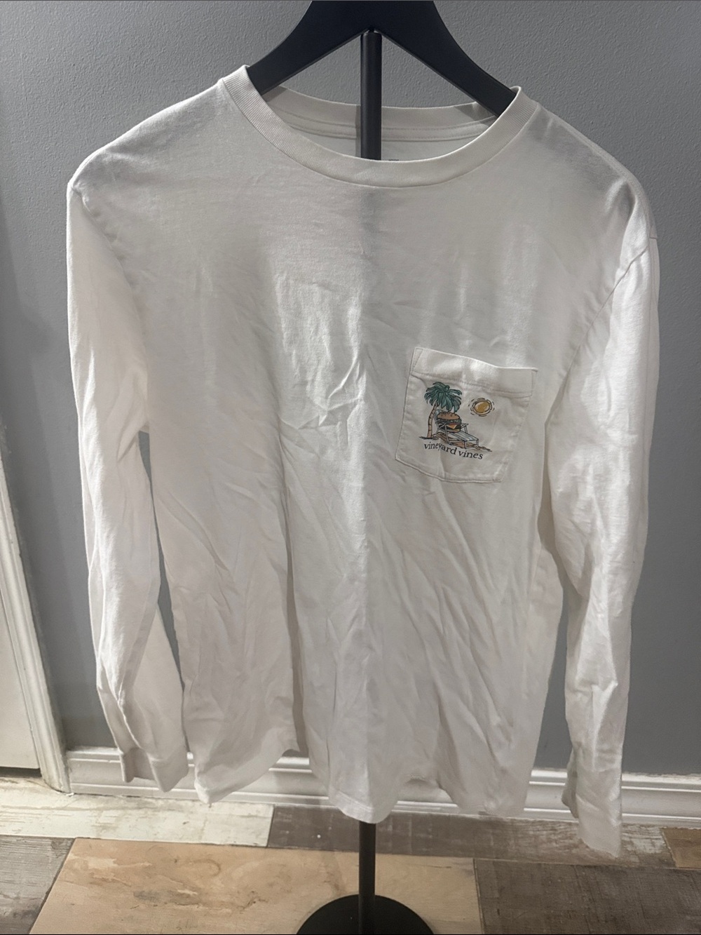 Vineyard Vines kids White Long-Sleeve Pocket Tee with Tropical Pocket Graphic